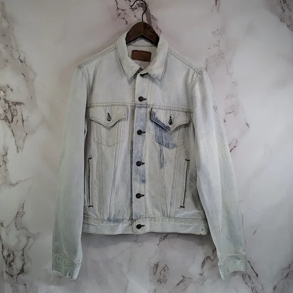 Vintage LEVI’S bleach color denim jacket Vintage 80s USA Made Levis Bleached Acid Wash Denim Jacket